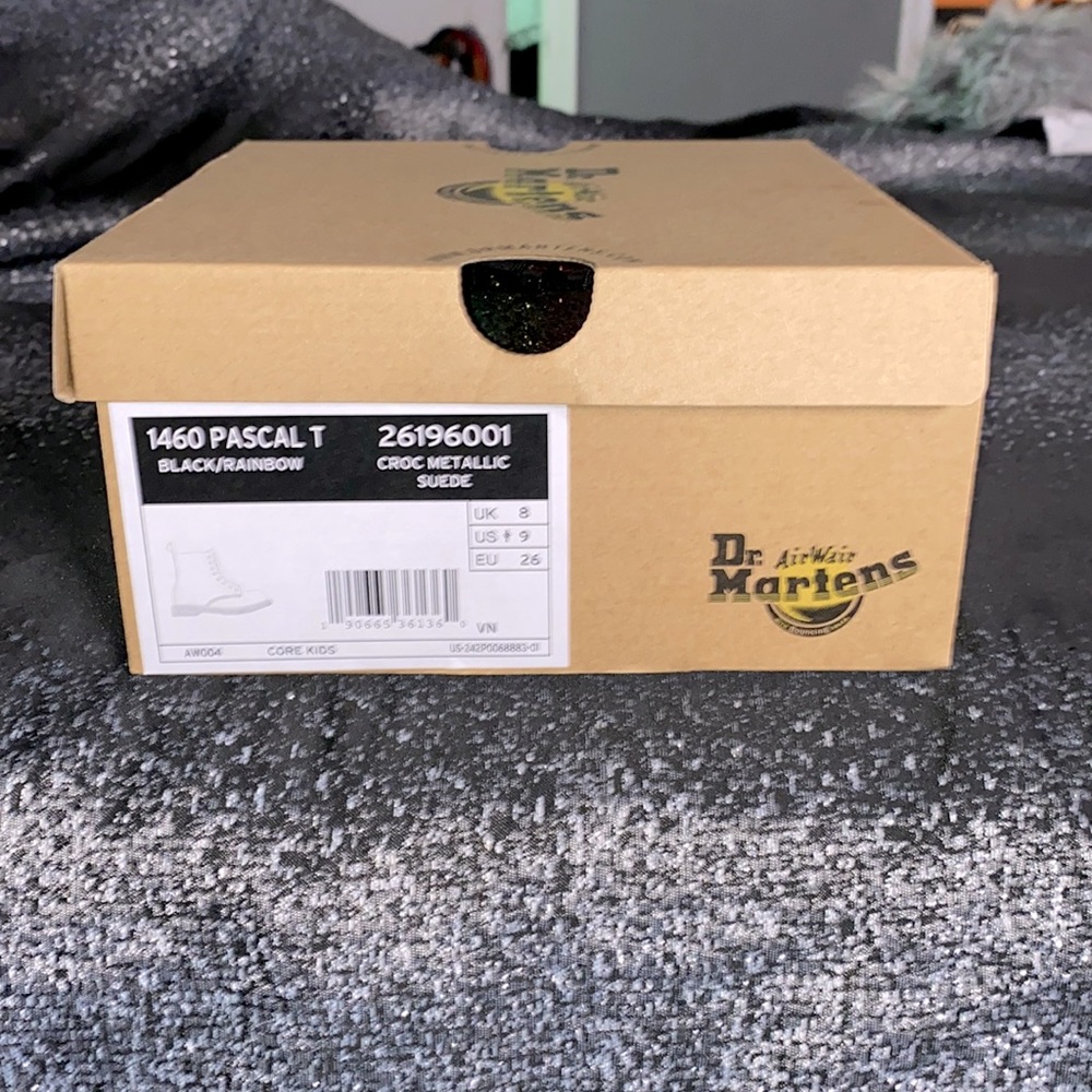 COPY - Dr.Martens shoe black/rainbow size 9 toddler